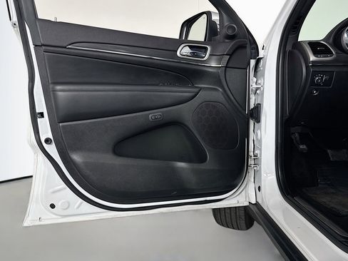 Used 2019 Jeep Grand Cherokee Limited image 20