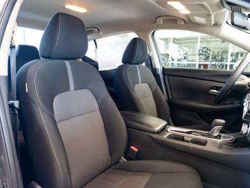 Used 2024 Nissan Sentra SV FWD image 27