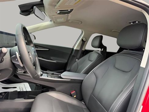 Used 2022 Kia EV6 Wind RWD image 18