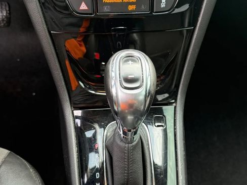 Used 2019 Buick Encore Preferred FWD image 17
