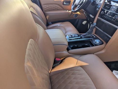 Certified 2024 INFINITI QX80 Sensory AWD/4WD image 12