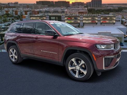 New 2026 Jeep Grand Cherokee Limited AWD/4WD image 1