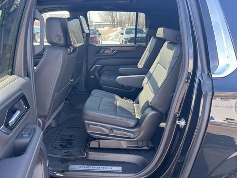Used 2026 GMC Yukon XL Denali w/ Denali Reserve Package AWD/4WD image 24