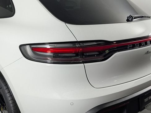 New 2026 Porsche Macan AWD/4WD image 16