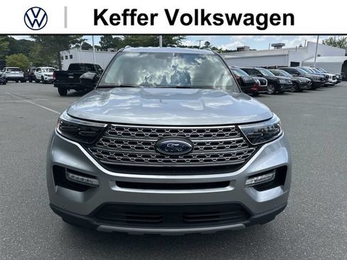 Used 2023 Ford Explorer Limited AWD/4WD image 8