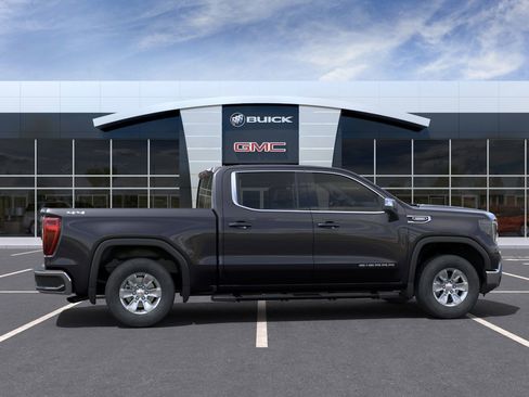 Used 2025 GMC Sierra 1500 SLE image 31