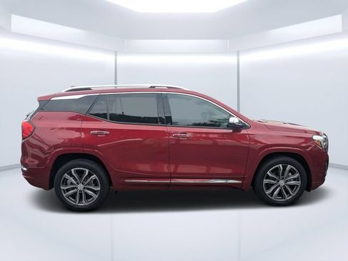 Used 2018 GMC Terrain Denali w/ Advanced Safety Package FWD image 3