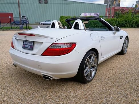 Used 2015 Mercedes-Benz SLK 250 image 10