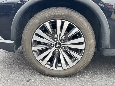 Used 2020 Mitsubishi Outlander SE image 9