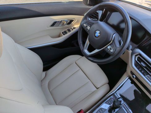 Used 2019 BMW 330i Sedan w/ Driving Assistance Package RWD image 34