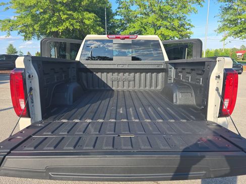 Used 2026 GMC Sierra 1500 AT4 w/ AT4 Premium Package AWD/4WD image 13