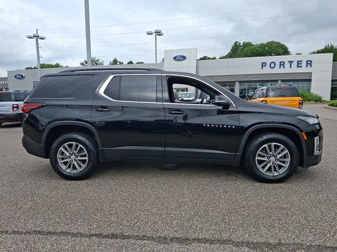 Used 2023 Chevrolet Traverse LT FWD image 12