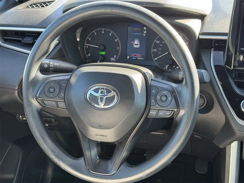 Used 2025 Toyota Corolla Cross AWD Hybrid image 9