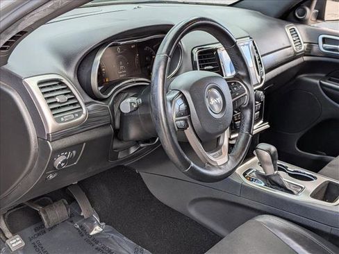 Used 2021 Jeep Grand Cherokee Laredo X image 10