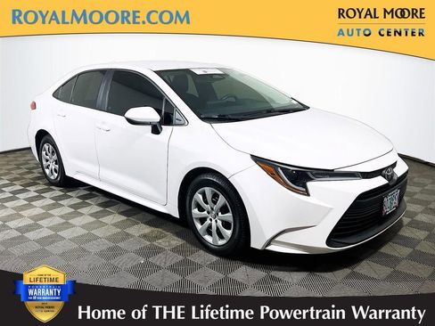 Certified 2023 Toyota Corolla LE FWD image 1