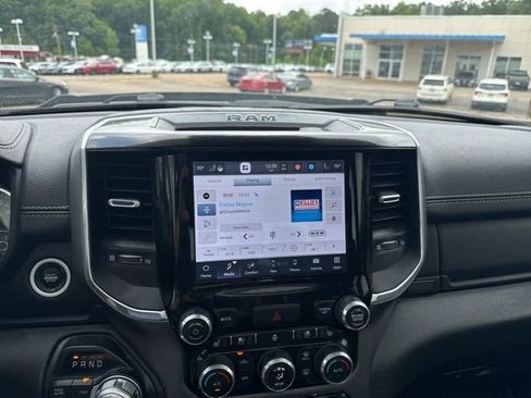 Used 2022 RAM 1500 Laramie AWD/4WD image 23