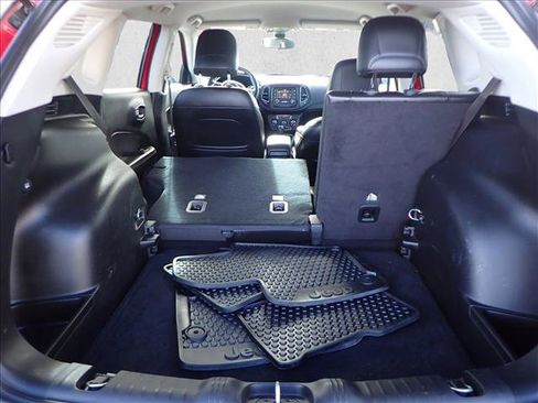 Used 2018 Jeep Compass Latitude w/ Cold Weather Group image 7