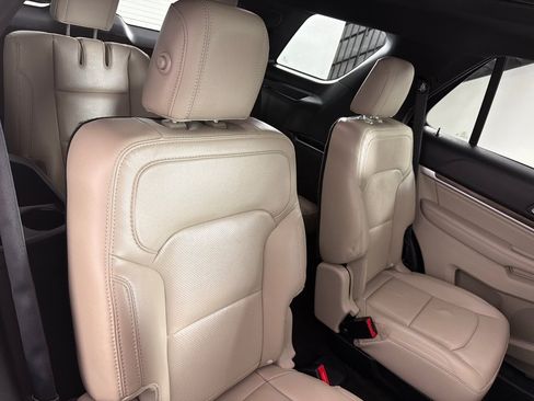Used 2018 Ford Explorer Limited w/ Equipment Group 301A FWD image 24