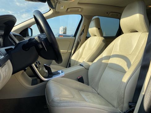 Used 2014 Volvo XC60 T6 AWD/4WD image 12