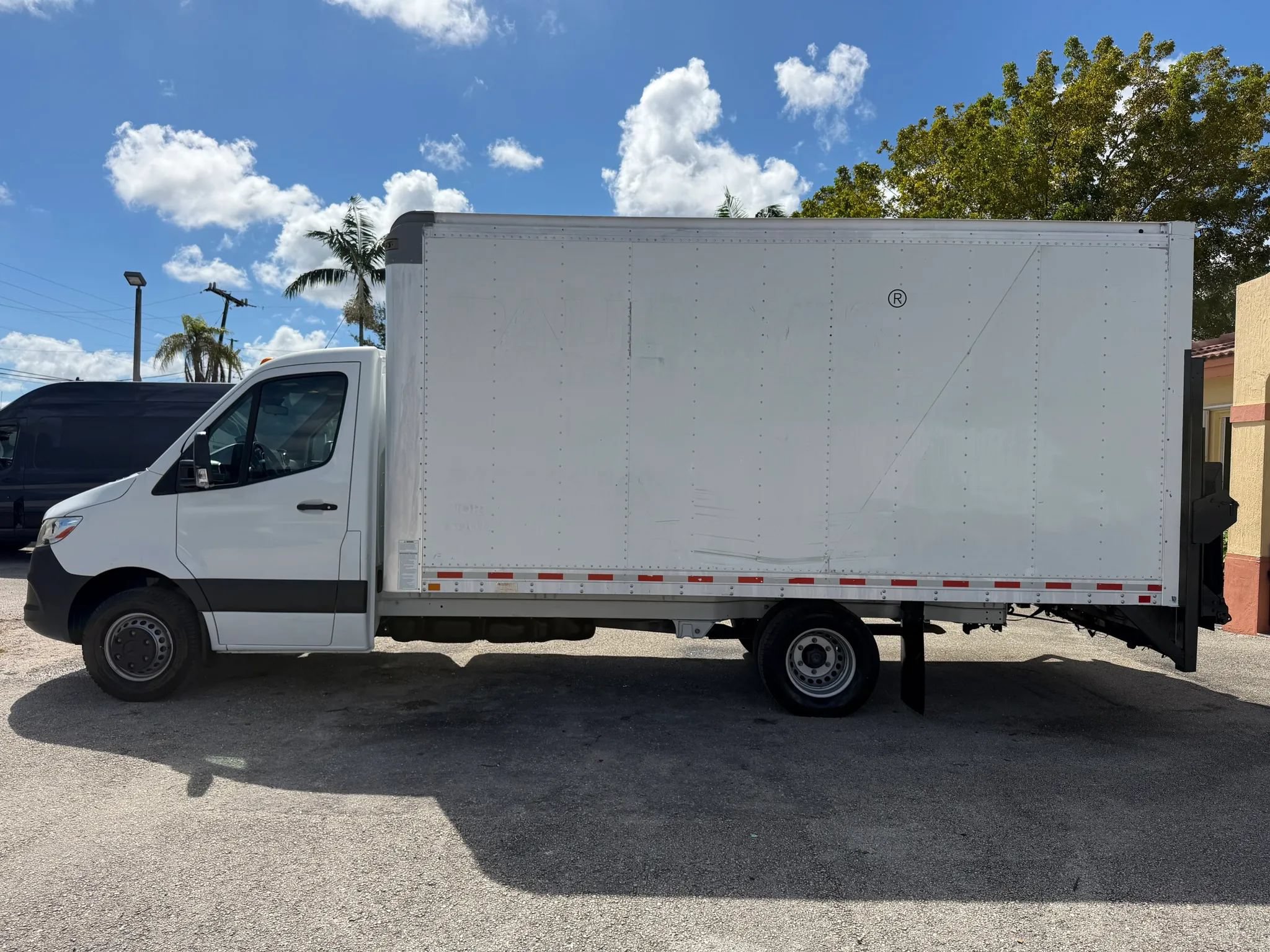 Used 2019 Mercedes-Benz Sprinter 170 image 4