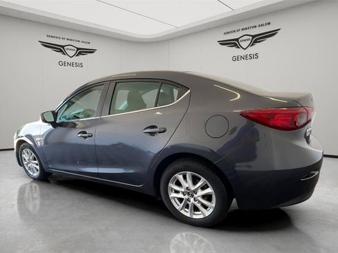 Used 2016 MAZDA MAZDA3 i Sport w/ Preferred Equipment Package FWD image 3