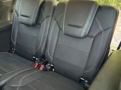 Used 2016 Mercedes-Benz GL 550 4MATIC image 27