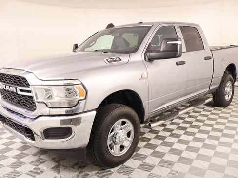 Used 2023 RAM 2500 Tradesman AWD/4WD image 9