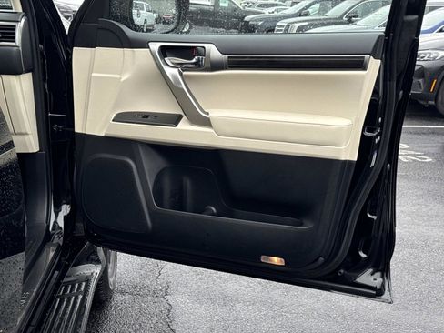 Used 2023 Lexus GX 460 Premium w/ Premium Plus Package image 12