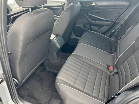 Used 2022 Volkswagen Jetta Sport image 17