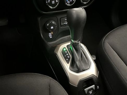 Used 2017 Jeep Renegade Sport w/ Power & Air Group AWD/4WD image 23