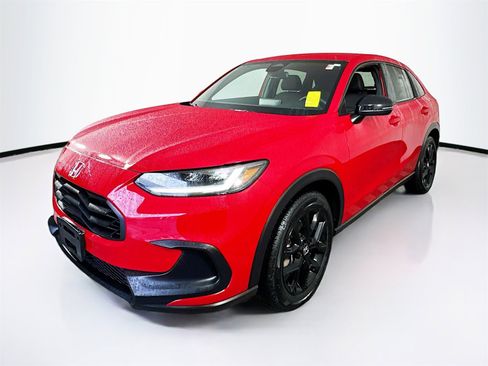 Used 2025 Honda HR-V Sport image 3