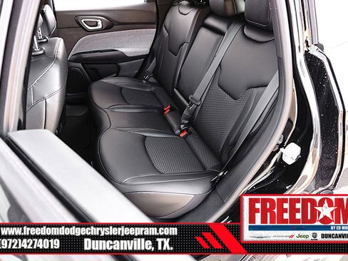 New 2026 Jeep Compass Latitude image 14