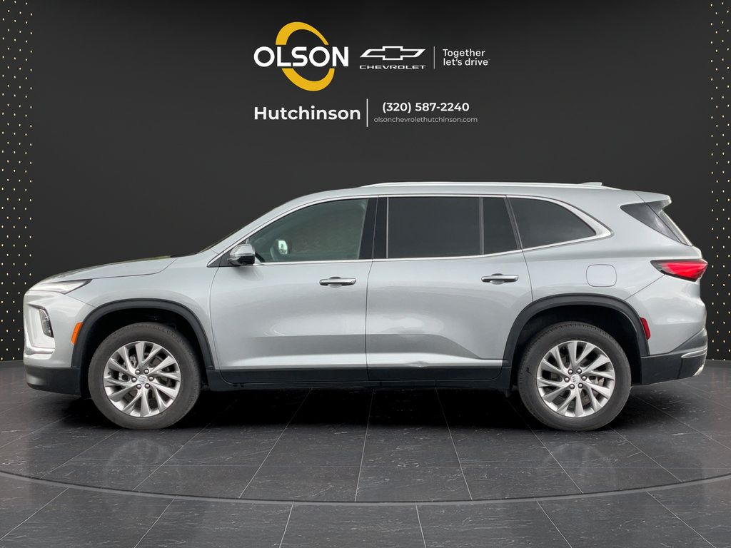 Certified 2026 Buick Enclave Preferred AWD/4WD image 2