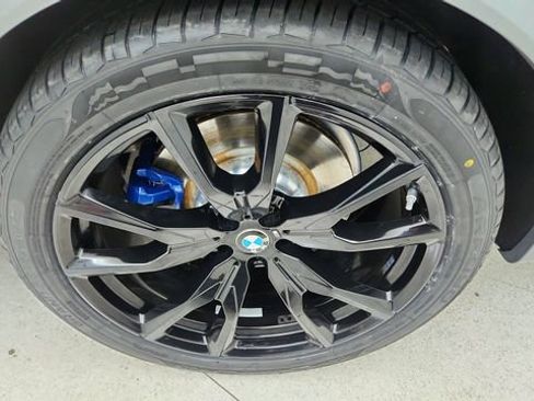 Used 2024 BMW X7 xDrive40i w/ M Sport Package image 63