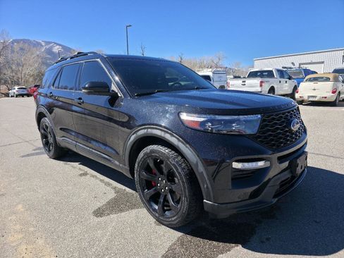 Used 2020 Ford Explorer ST w/ ST Street Pack image 4
