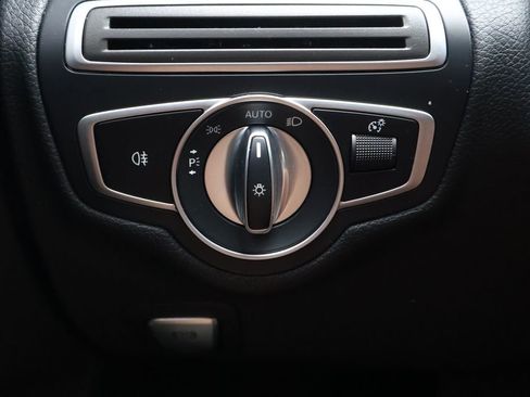 Used 2020 Mercedes-Benz C 300 4MATIC Sedan image 33