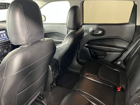 Used 2018 Jeep Compass Latitude w/ Popular Equipment Group image 19