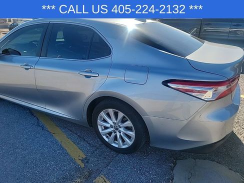 Used 2020 Toyota Camry LE image 7