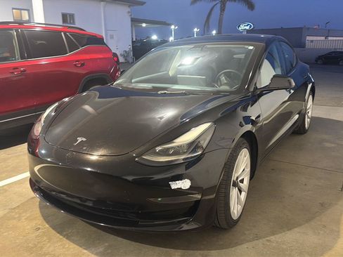 Used 2023 Tesla Model 3 Standard Range RWD image 1