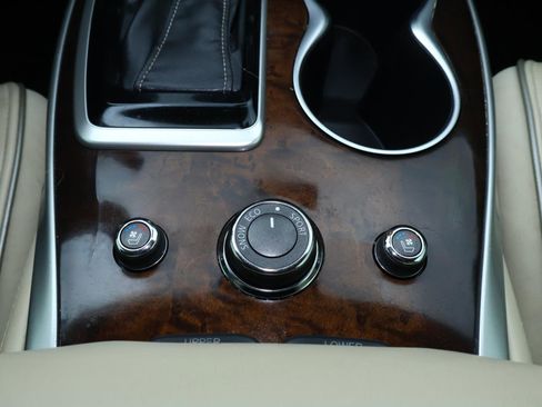 Used 2018 INFINITI QX60 FWD w/ Deluxe Technology Package image 28