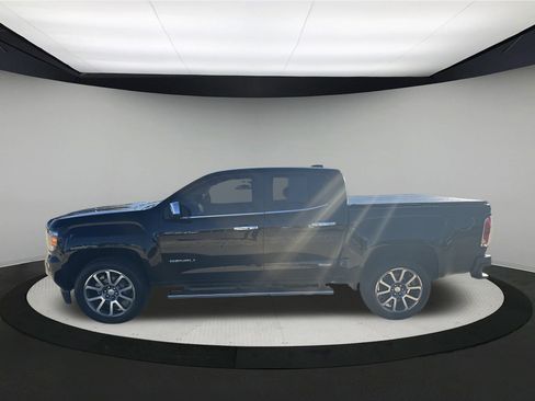 Used 2019 GMC Canyon Denali image 4