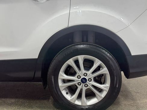 Used 2017 Ford Escape SE w/ Equipment Group 201A image 28