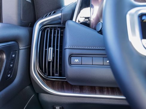 New 2026 Nissan Armada SL image 35