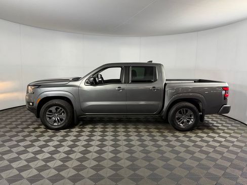 Used 2025 Nissan Frontier SV w/ SV Convenience Package RWD image 7