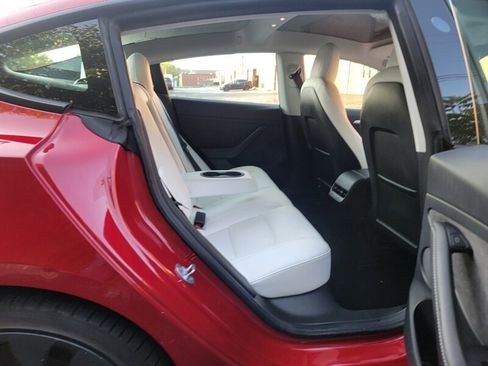 Used 2021 Tesla Model 3 Performance image 31