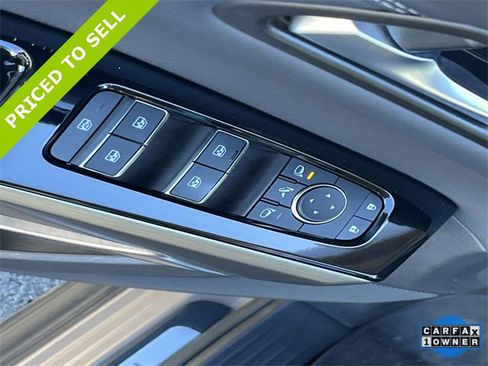 Used 2024 Nissan Pathfinder Platinum image 25