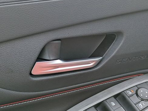 New 2026 Nissan Sentra SR w/ SR Premium Package FWD image 12