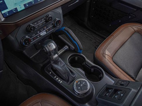 Used 2022 Ford Bronco Outer Banks image 19