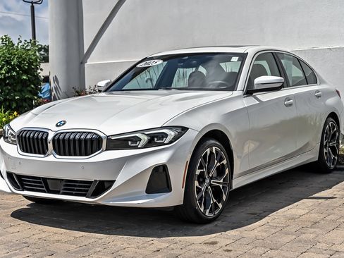 Used 2025 BMW 330i xDrive Sedan AWD/4WD image 5