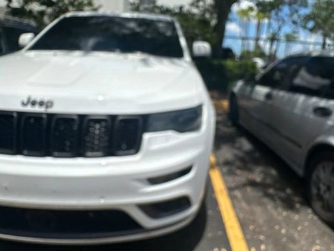 Used 2019 Jeep Grand Cherokee High Altitude AWD/4WD image 16